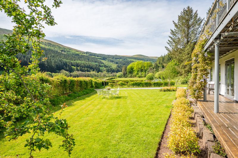 Front Garden, Wooden Decking and Veranda - click for photo gallery